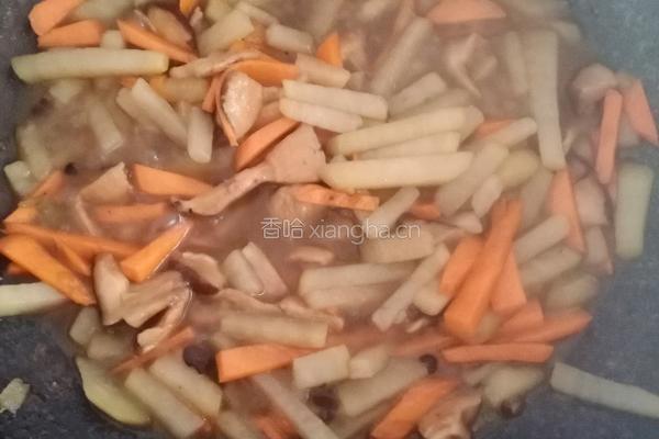香菇炒土豆条的做法图解6