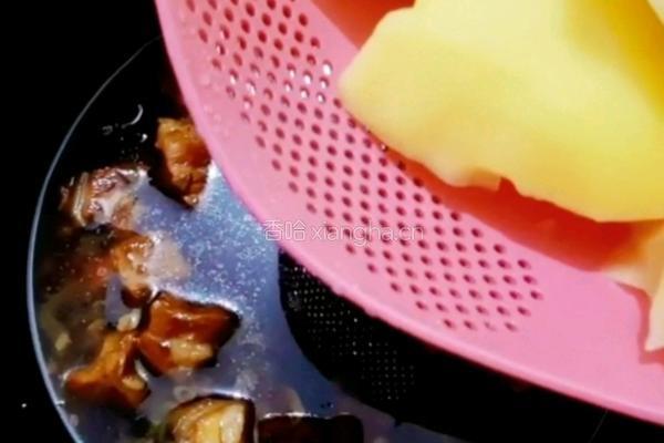 牛腩炖土豆的做法图解17