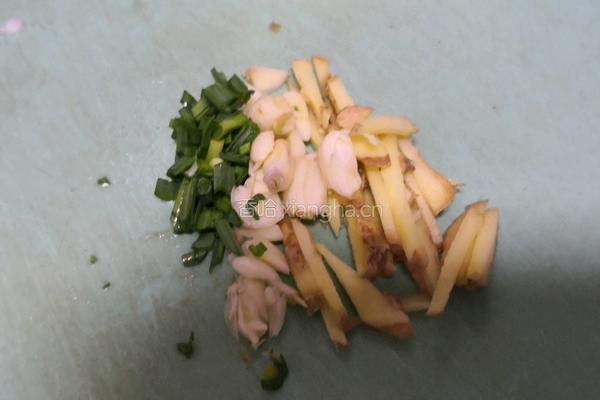 醋溜白菜的做法图解1
