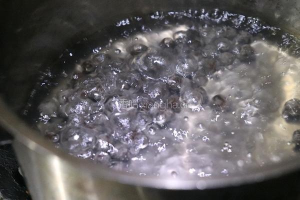 麻薯南瓜脏脏茶的做法图解3