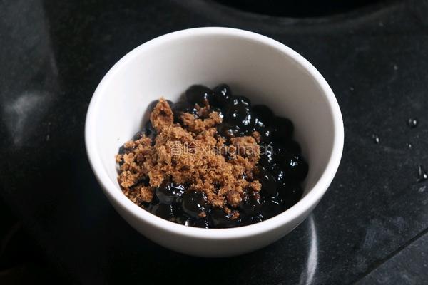 麻薯南瓜脏脏茶的做法图解4