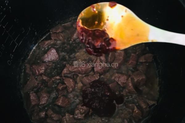 黄花菜牛肉臊子面的做法图解4