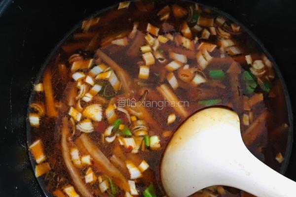 黄花菜牛肉臊子面的做法图解9