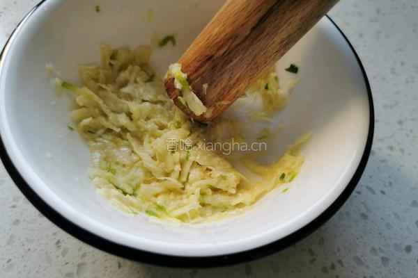 陕西特色小吃 韭菜煎饼 的做法图解12