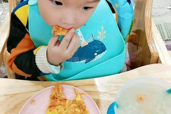 宝宝辅食 红萝卜鸡蛋饼的做法图解9
