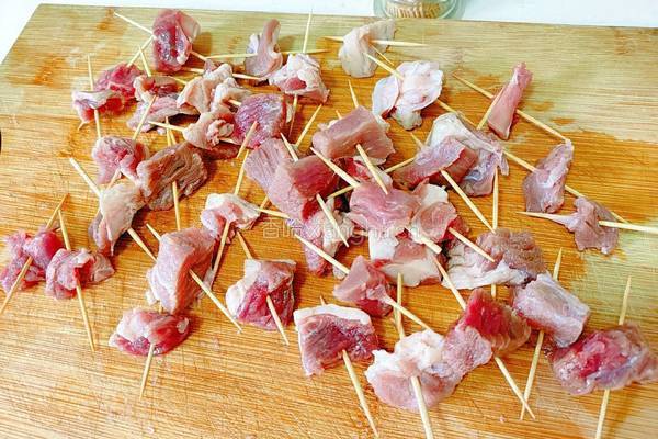 牙签牛肉的做法图解5