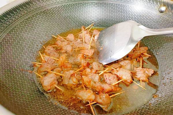 牙签牛肉的做法图解13