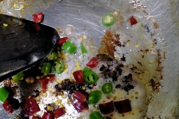 宫爆鸡丁的做法图解11