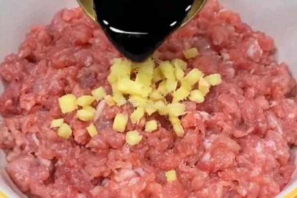 虎皮青椒酿肉的做法图解2