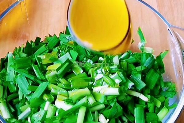 陕西小吃 韭菜孜卷 的做法图解4
