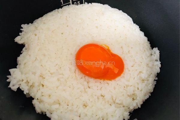 黄金蛋炒饭的做法图解2