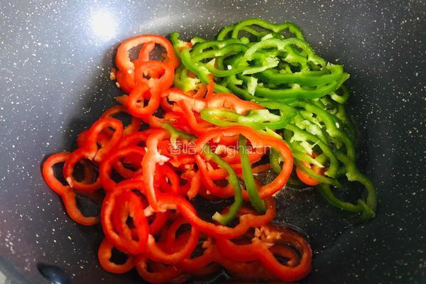 比肉还好吃的青椒杏鲍菇的做法图解5