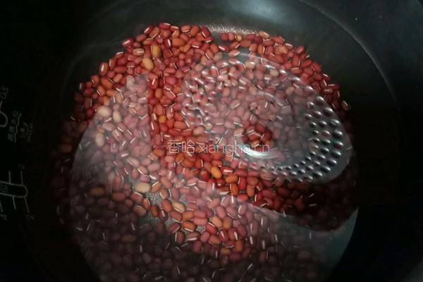 糖果红豆包的做法图解1