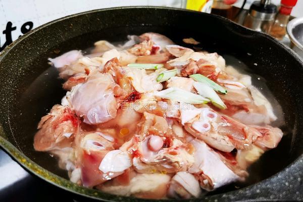 鸡肉炖土豆的做法图解4