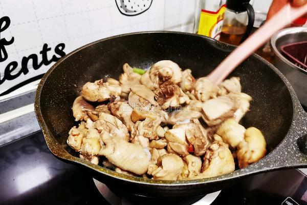 鸡肉炖土豆的做法图解10