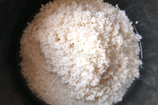 红豆沙八宝饭的做法图解1