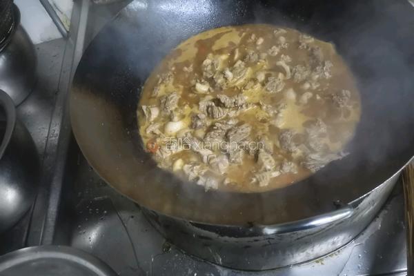 土豆焖鸭的做法图解5