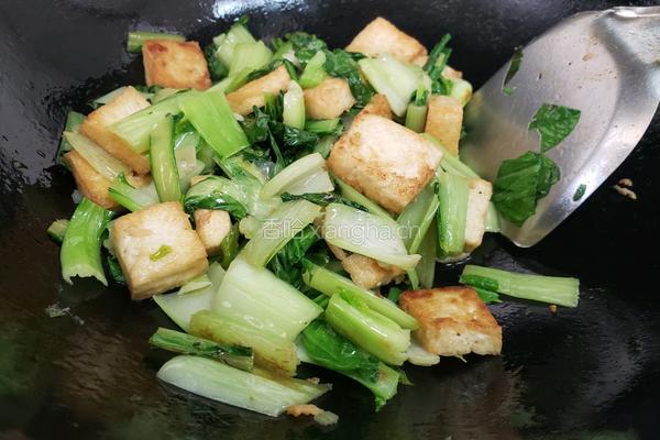 上海青炒豆腐的做法图解4