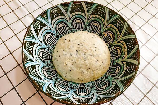黑芝麻心形煎饼的做法图解5