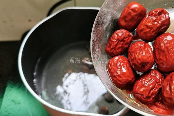 红枣桂圆鸡蛋汤的做法图解8