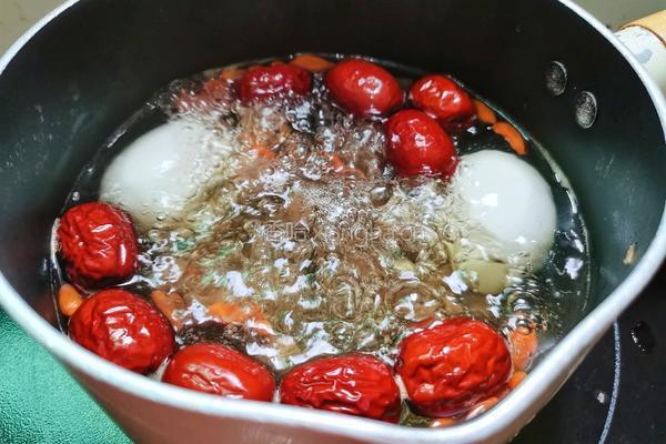 红枣桂圆鸡蛋汤的做法图解11
