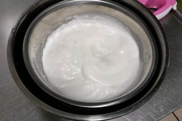 奶油提子蛋糕卷的做法图解4