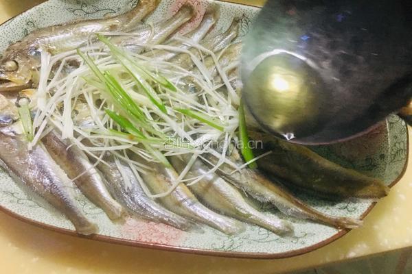 清蒸小黄鱼的做法图解5