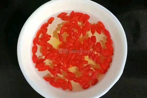 雪梨酒酿圆子的做法图解4