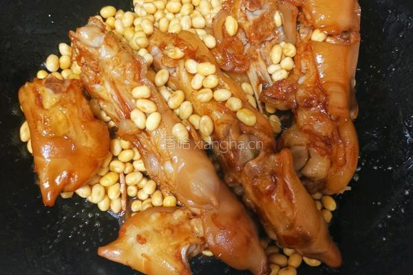 黄豆炖猪脚的做法图解7
