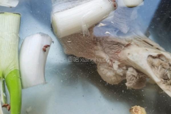 骨头汤的做法图解4