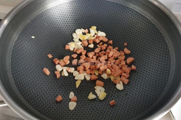 菜椒火腿蛋炒饭的做法图解4