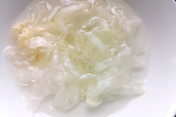 苹果银耳红枣汤的做法图解4