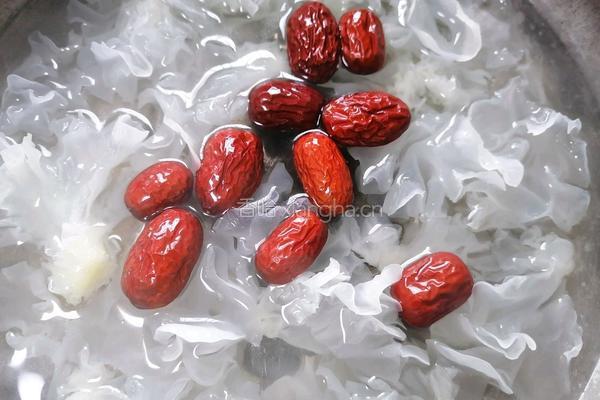 苹果银耳红枣汤的做法图解7