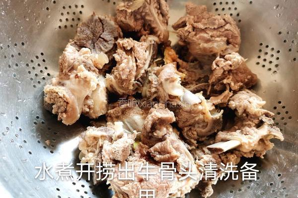 土豆牛骨头胡萝卜的做法图解3