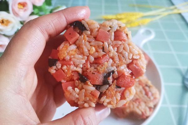 花朵午餐肉饭团的做法图解12