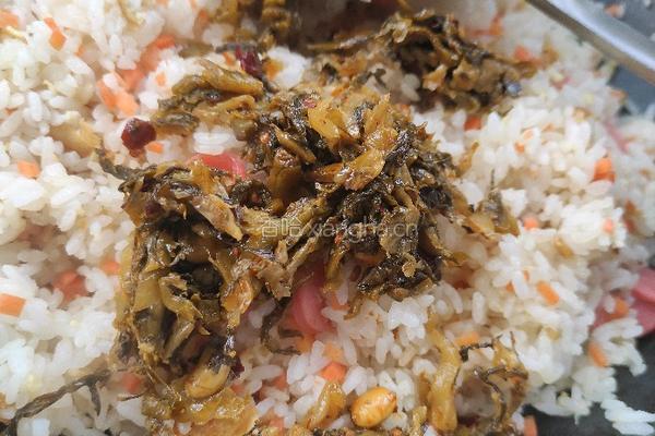 酸菜炒饭的做法图解7