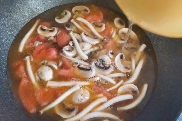 西红柿豆腐菌菇汤的做法图解8