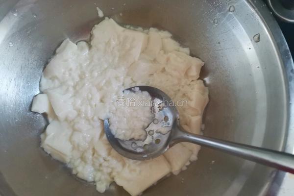 草莓豆腐布丁的做法图解3