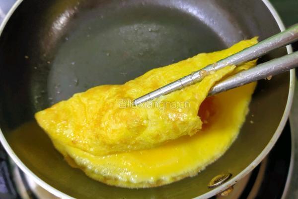 蝴蝶肉蛋饺的做法图解7