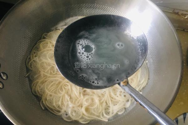 香辣牛肉面的做法图解4