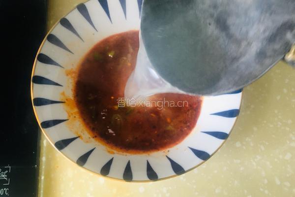 香辣牛肉面的做法图解5
