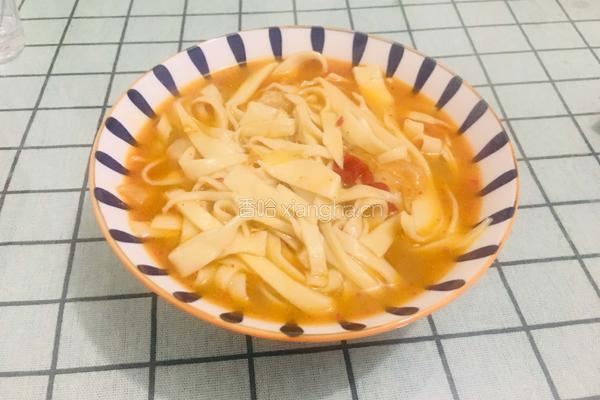 泡菜炒肉烩柳叶面的做法图解11