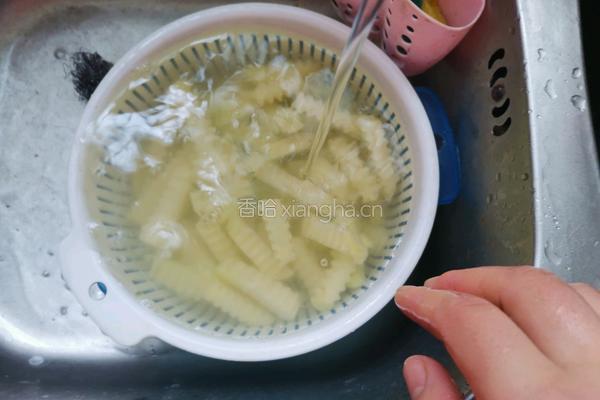 香辣孜然土豆条的做法图解3