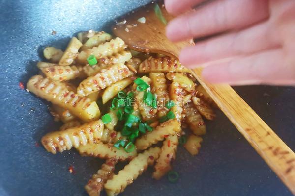香辣孜然土豆条的做法图解14