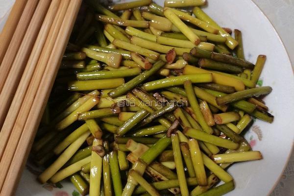 炒蒜苔的做法图解3