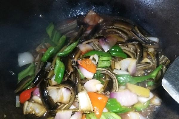 洋葱炒鳝鱼的做法图解4
