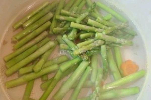 美容淡斑清炒羊肚菌的做法图解2