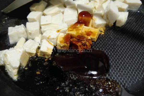 红烧冻豆腐的做法图解2