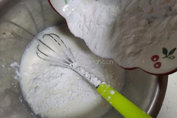 草莓牛奶冻的做法图解4