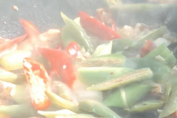 腊肉炒白干的做法图解4